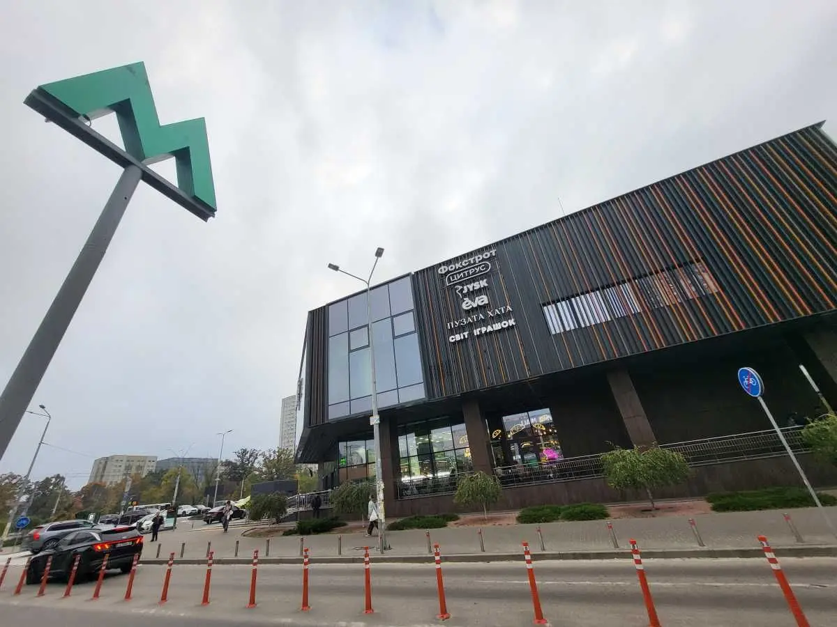 Фото Продаю 2 кімнатну квартиру, 55 кв. м, Василя Стуса вул. 23 Київ, ціна: 73500 USD, код 9635