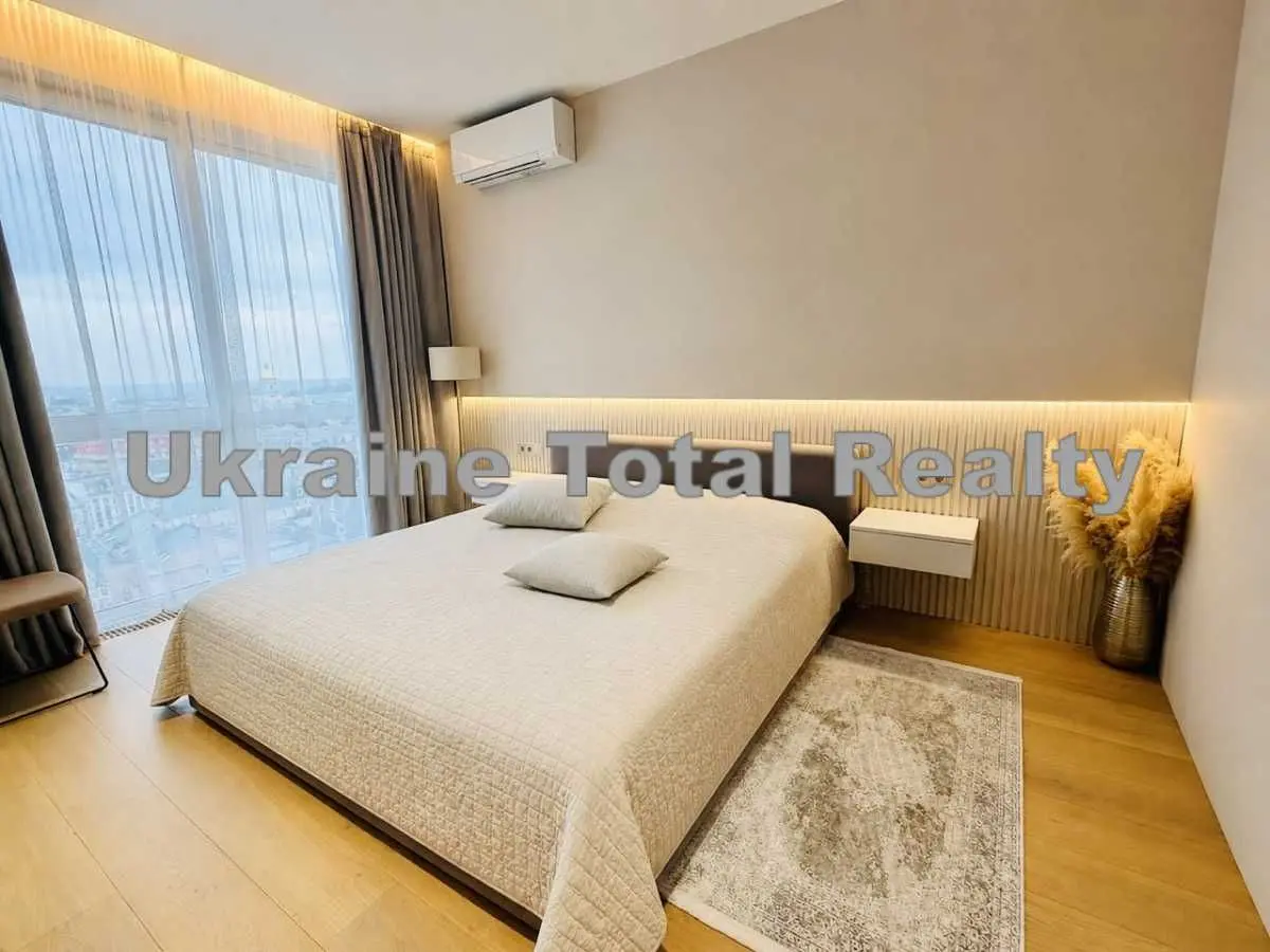 Фото Продаю 4 кімнатну квартиру, 145 кв. м, Бульварно-Кудрявська вул. (Воровського)  Київ, ціна: 729000 USD, код 9636