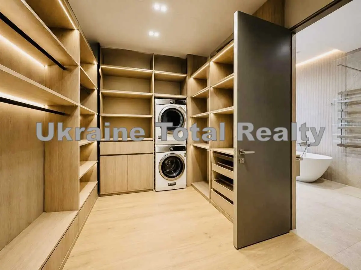Фото Продаю 4 кімнатну квартиру, 145 кв. м, Бульварно-Кудрявська вул. (Воровського)  Київ, ціна: 729000 USD, код 9636