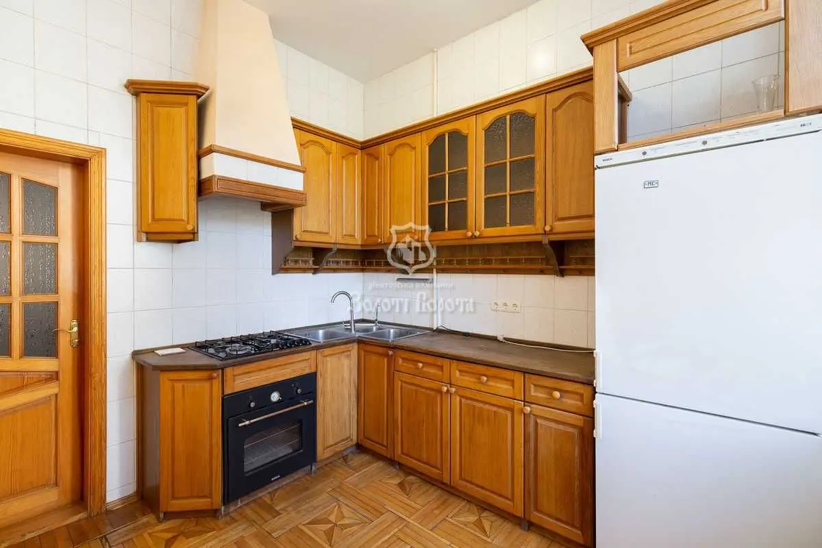 Фото Selling a 3-room apartment, 75.9 sq.m., Olesia Honchara Street 90/92 Kyiv, price: 195000 USD, code 9643