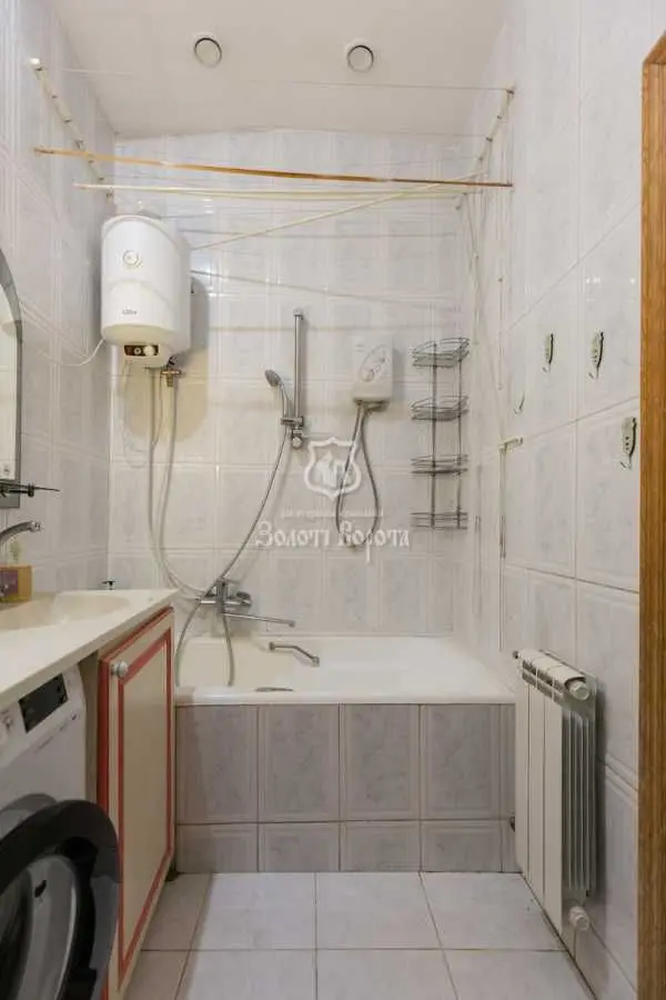 Фото Selling a 3-room apartment, 75.9 sq.m., Olesia Honchara Street 90/92 Kyiv, price: 195000 USD, code 9643