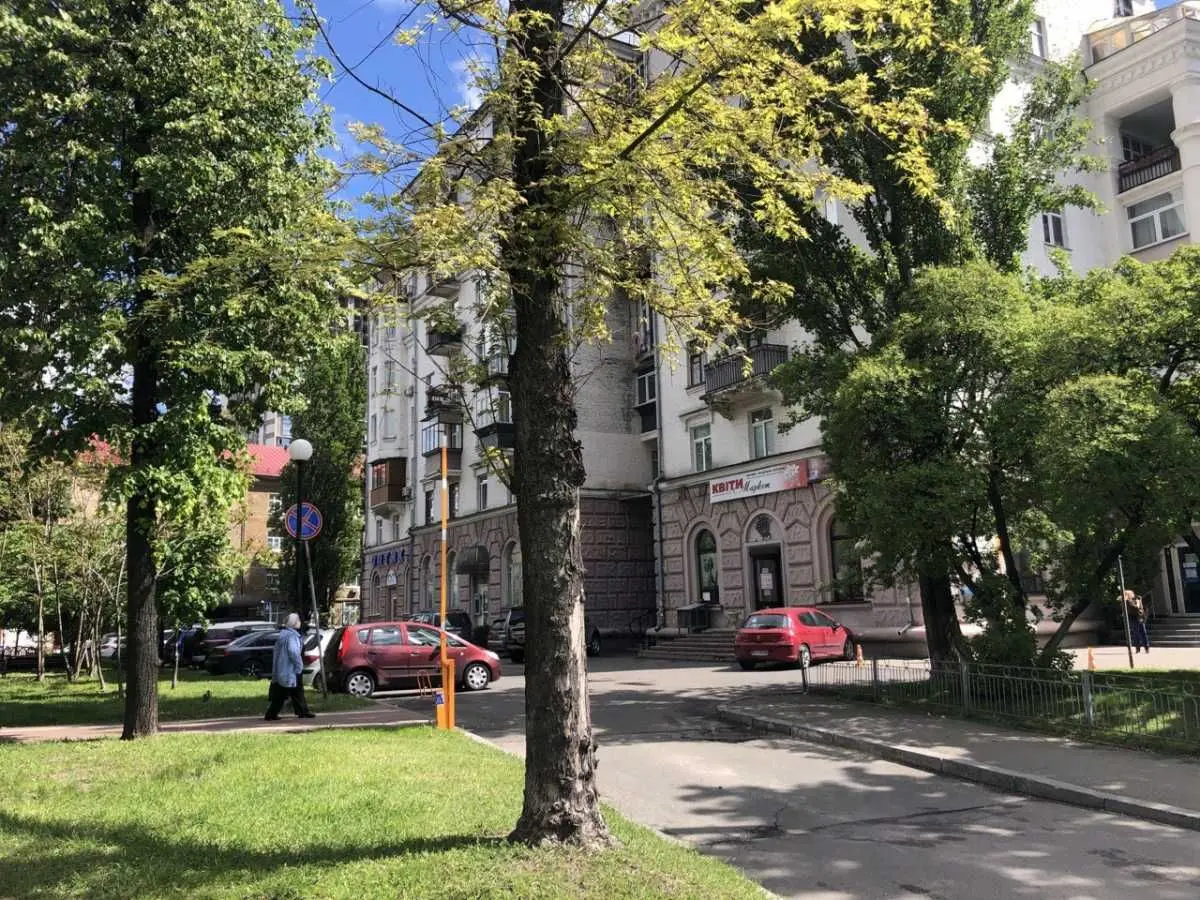 Фото Rent an office, Povitroflotskyi Avenue 25 Kyiv for long-term rent, price: 1700 USD, code 9644