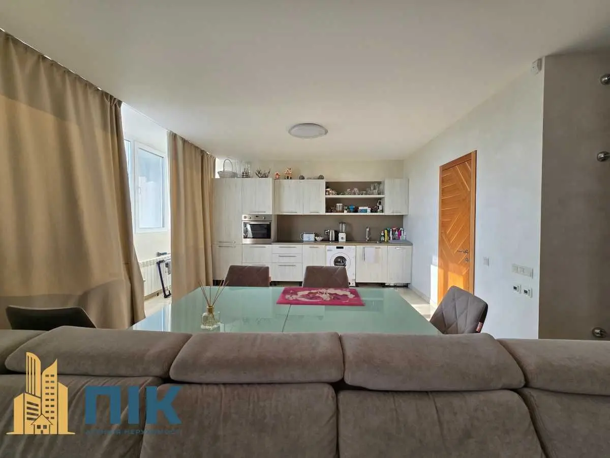 Фото Продаю 3-комнатную квартиру, 125 кв. м, Героев Сталинграда просп. 2д Киев, цена: 260000 USD, код 9646