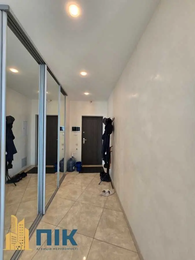 Фото Продаю 3-комнатную квартиру, 125 кв. м, Героев Сталинграда просп. 2д Киев, цена: 260000 USD, код 9646