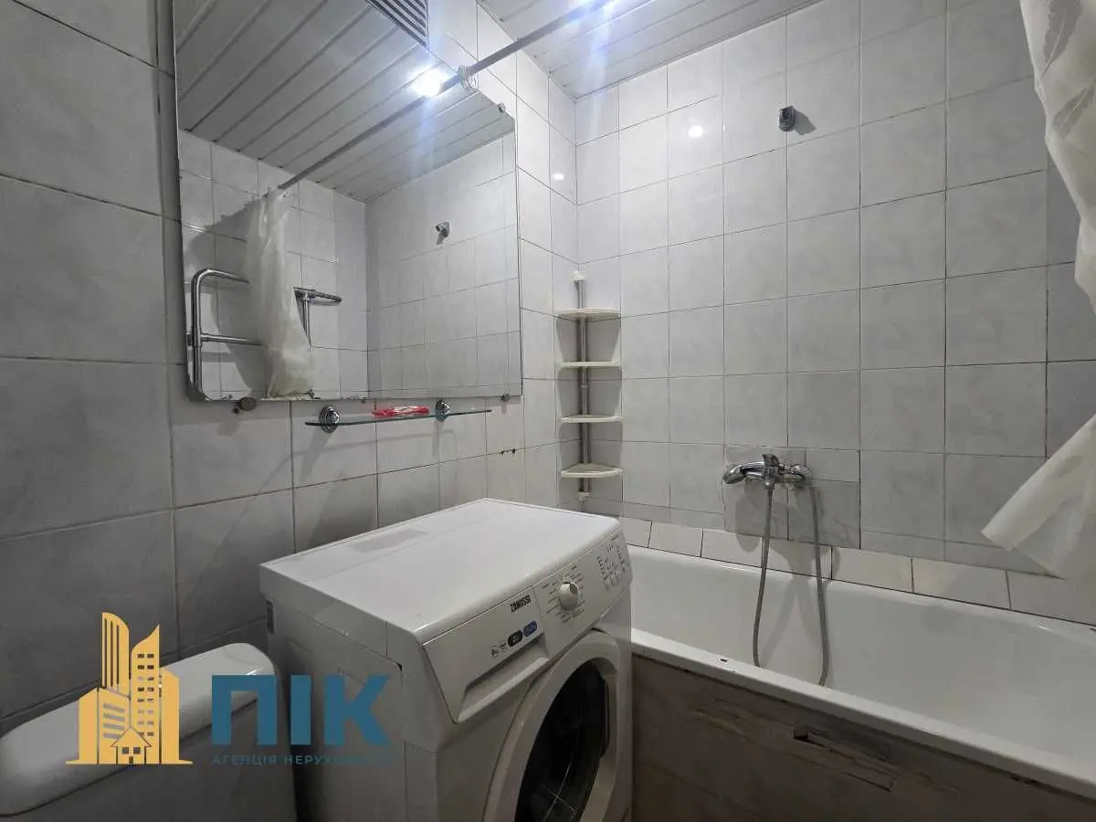 Фото Продаю 3 кімнатну квартиру, 58 кв. м, Олени Теліги вул.  Київ, ціна: 66000 USD, код 9649