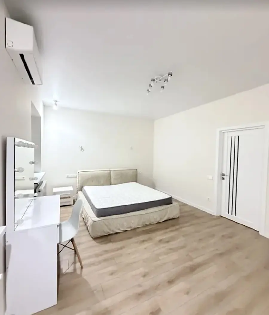 Фото Продаю будинок, 104 кв. м, Центральна вул.  Київ, ціна: 144000 $, код 9650