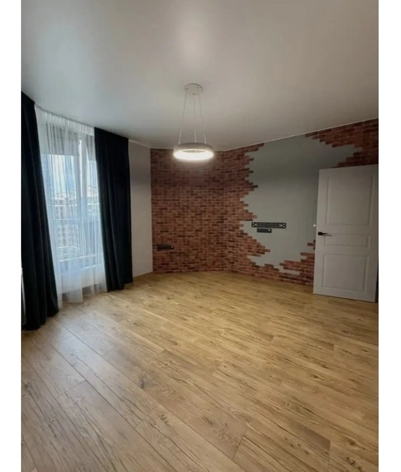 Фото Продаю 2 кімнатну квартиру, 66 кв. м, Миру вул.  Обухів, ціна: 130000 $, код 9653
