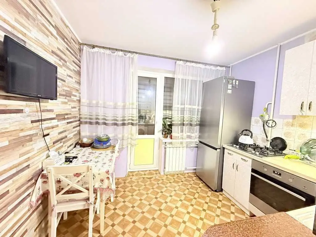 Фото Продаю 1 кімнатну квартиру, 35 кв. м, Оболонський просп. 14А Київ, ціна: 58000 USD, код 9662