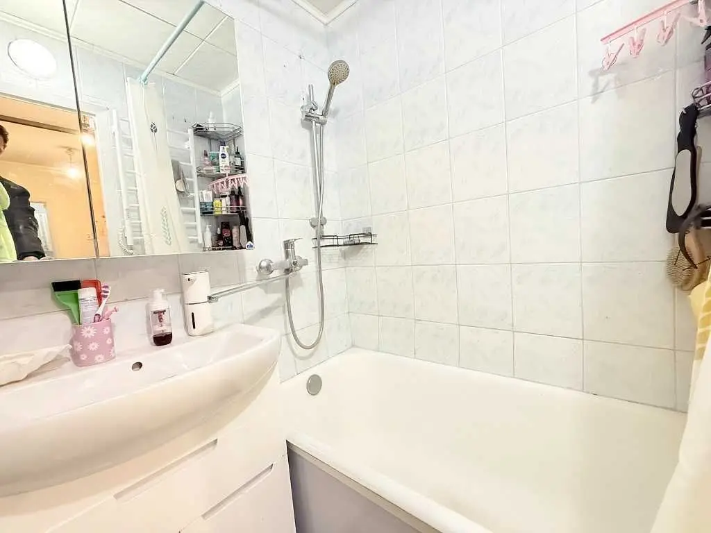 Фото Продаю 1 кімнатну квартиру, 35 кв. м, Оболонський просп. 14А Київ, ціна: 58000 USD, код 9662