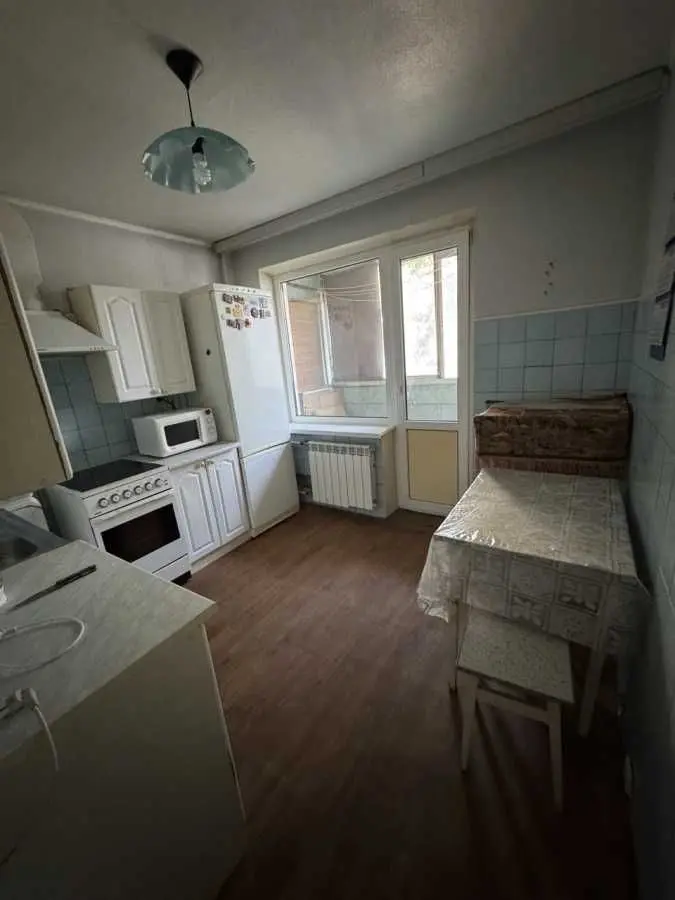 Фото Selling a 1-room apartment, 34 sq.m., Roman Shukhevych Avenue (Henerala Vatutina Avenue) 2б Kyiv, price: 37000 USD, code 9665