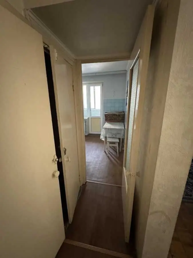 Фото Selling a 1-room apartment, 34 sq.m., Roman Shukhevych Avenue (Henerala Vatutina Avenue) 2б Kyiv, price: 37000 USD, code 9665