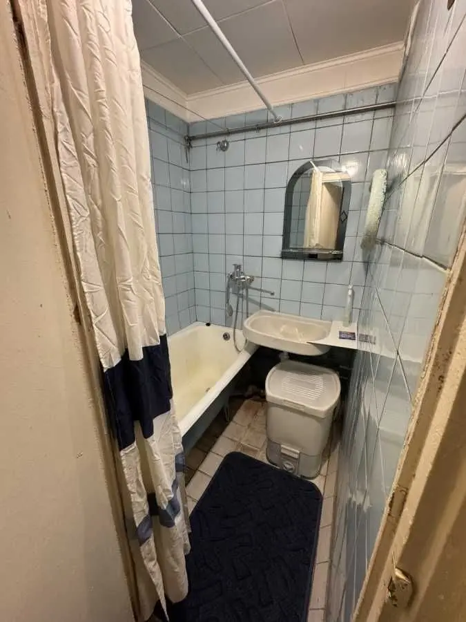 Фото Selling a 1-room apartment, 34 sq.m., Roman Shukhevych Avenue (Henerala Vatutina Avenue) 2б Kyiv, price: 37000 USD, code 9665