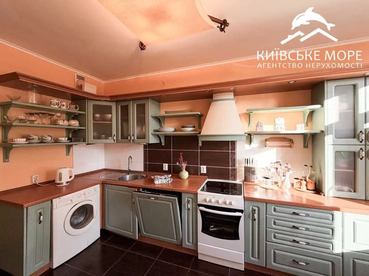 Фото Selling a 3-room apartment, 86 sq.m., Voskresenska Street 12А Kyiv, price: 115000 USD, code 9668