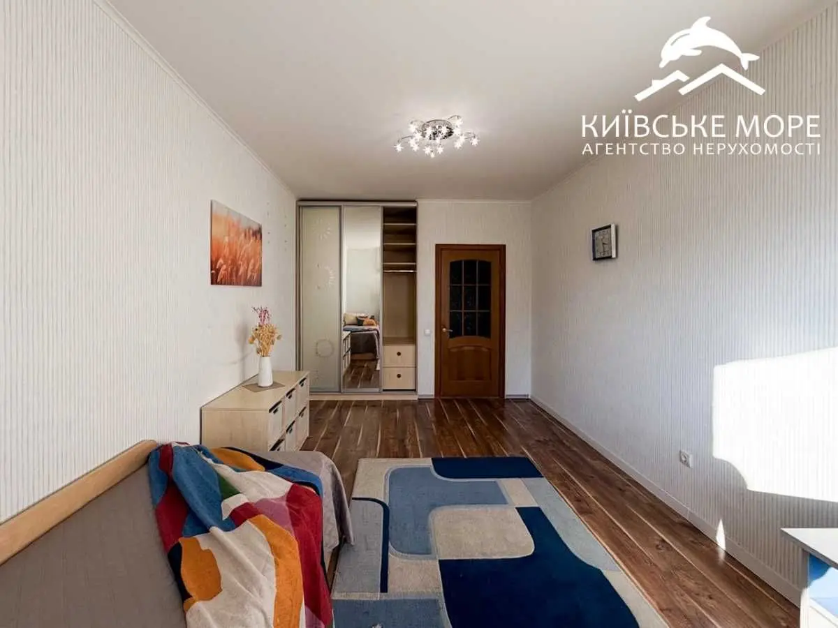 Фото Selling a 3-room apartment, 86 sq.m., Voskresenska Street 12А Kyiv, price: 115000 USD, code 9668