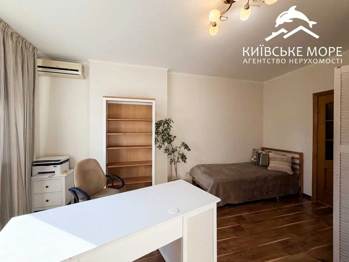Фото Selling a 3-room apartment, 86 sq.m., Voskresenska Street 12А Kyiv, price: 115000 USD, code 9668