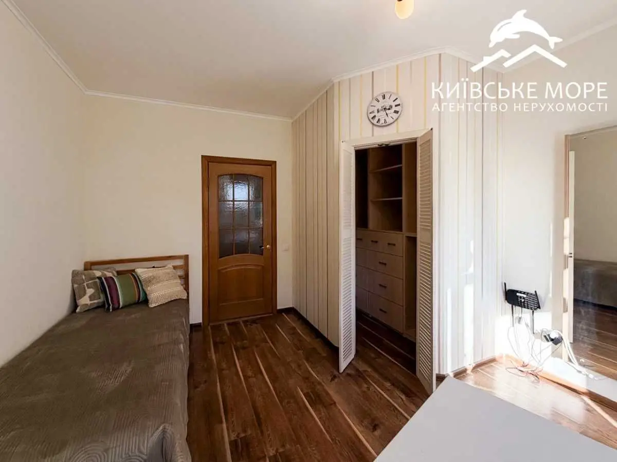 Фото Selling a 3-room apartment, 86 sq.m., Voskresenska Street 12А Kyiv, price: 115000 USD, code 9668