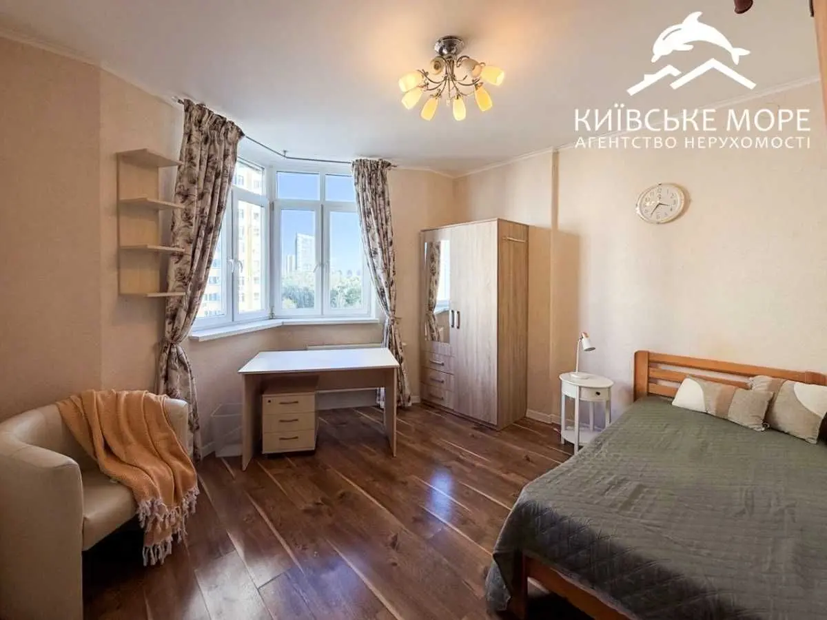 Фото Selling a 3-room apartment, 86 sq.m., Voskresenska Street 12А Kyiv, price: 115000 USD, code 9668