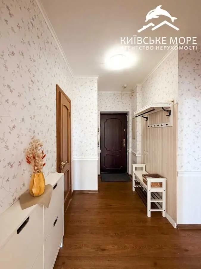Фото Selling a 3-room apartment, 86 sq.m., Voskresenska Street 12А Kyiv, price: 115000 USD, code 9668