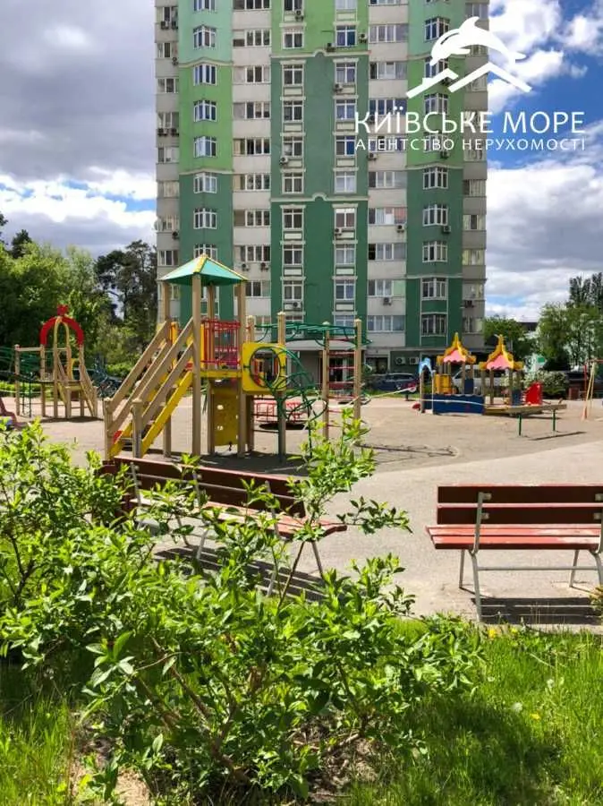 Фото Selling a 3-room apartment, 86 sq.m., Voskresenska Street 12А Kyiv, price: 115000 USD, code 9668
