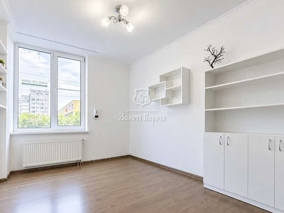 Фото Selling a 3-room apartment, 86.9 sq.m., Reheneratorna Street  Kyiv, price: 99000 USD, code 9672