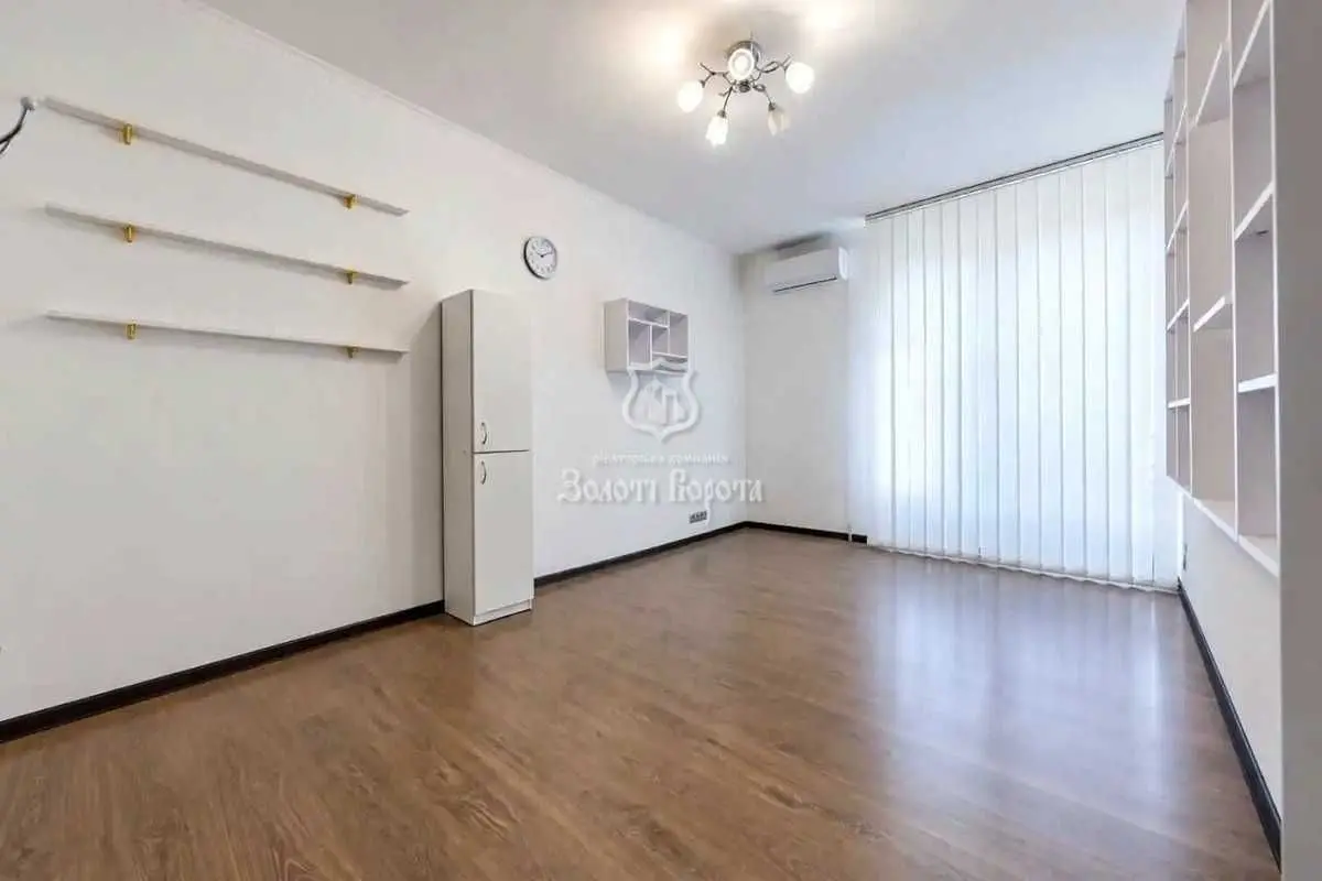 Фото Selling a 3-room apartment, 86.9 sq.m., Reheneratorna Street  Kyiv, price: 99000 USD, code 9672