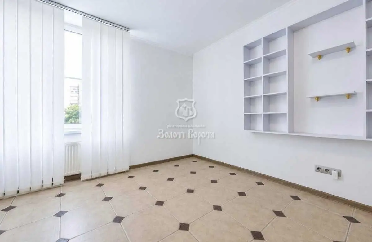 Фото Selling a 3-room apartment, 86.9 sq.m., Reheneratorna Street  Kyiv, price: 99000 USD, code 9672