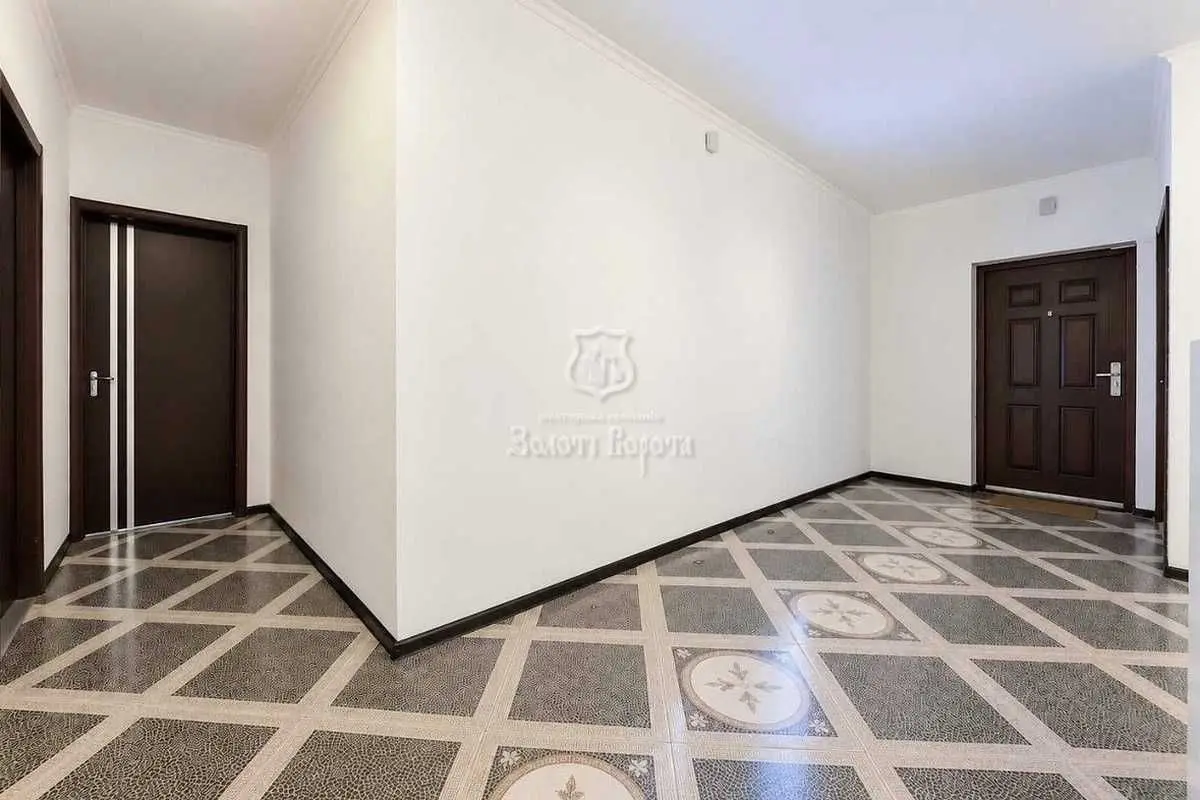 Фото Selling a 3-room apartment, 86.9 sq.m., Reheneratorna Street  Kyiv, price: 99000 USD, code 9672