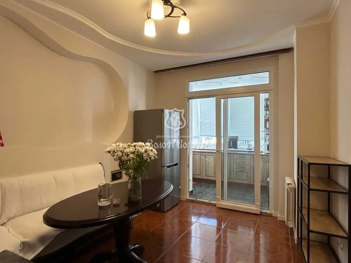 Фото Продаю 1 кімнатну квартиру, 51.4 кв. м, Харківське шосе 150/15 Київ, ціна: 55000 USD, код 9674