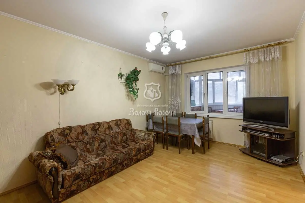 Фото Selling a 3-room apartment, 77.8 sq.m., Kharkivske Road 158 Kyiv, price: 90000 USD, code 9676