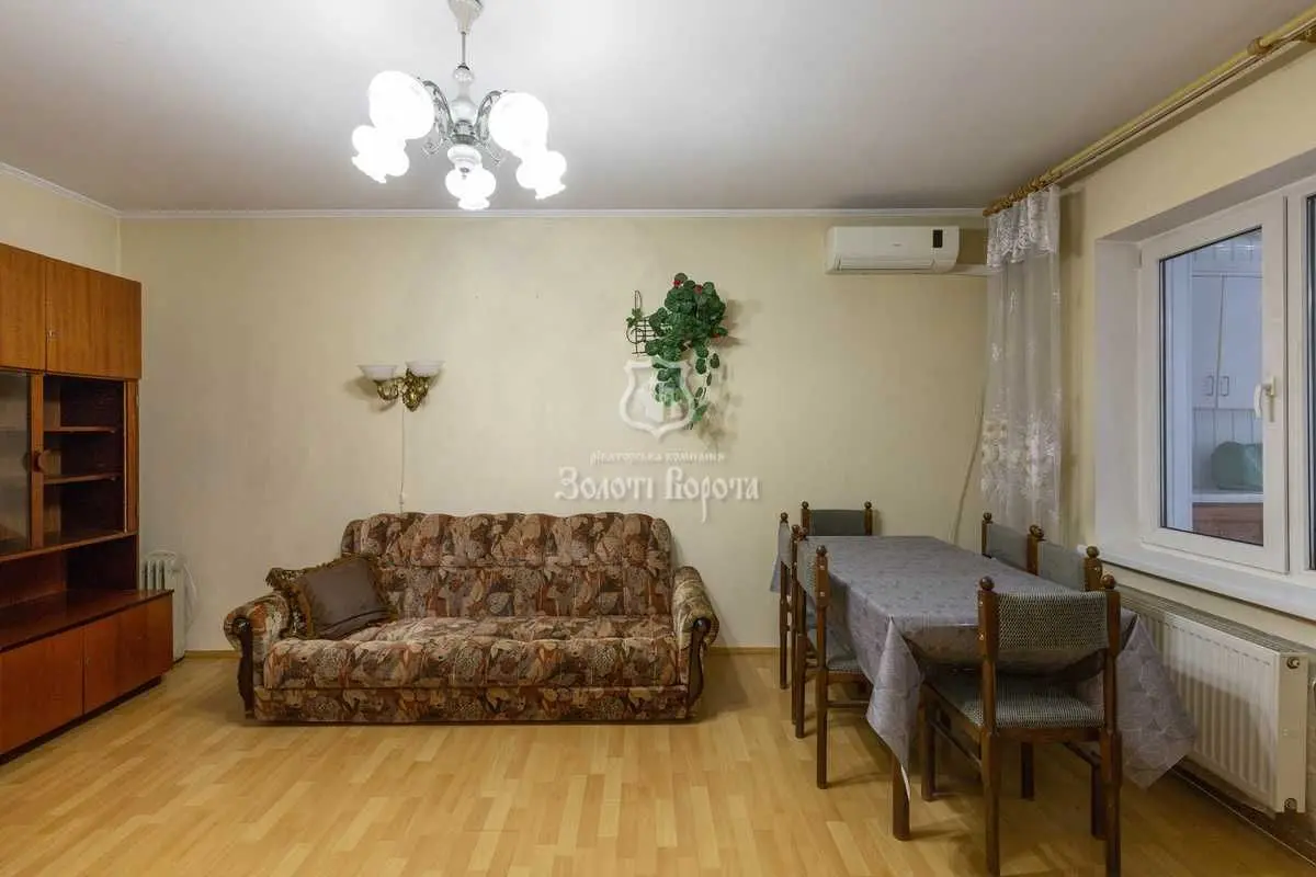 Фото Selling a 3-room apartment, 77.8 sq.m., Kharkivske Road 158 Kyiv, price: 90000 USD, code 9676