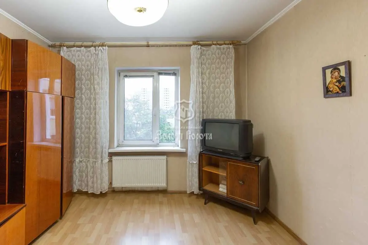 Фото Selling a 3-room apartment, 77.8 sq.m., Kharkivske Road 158 Kyiv, price: 90000 USD, code 9676
