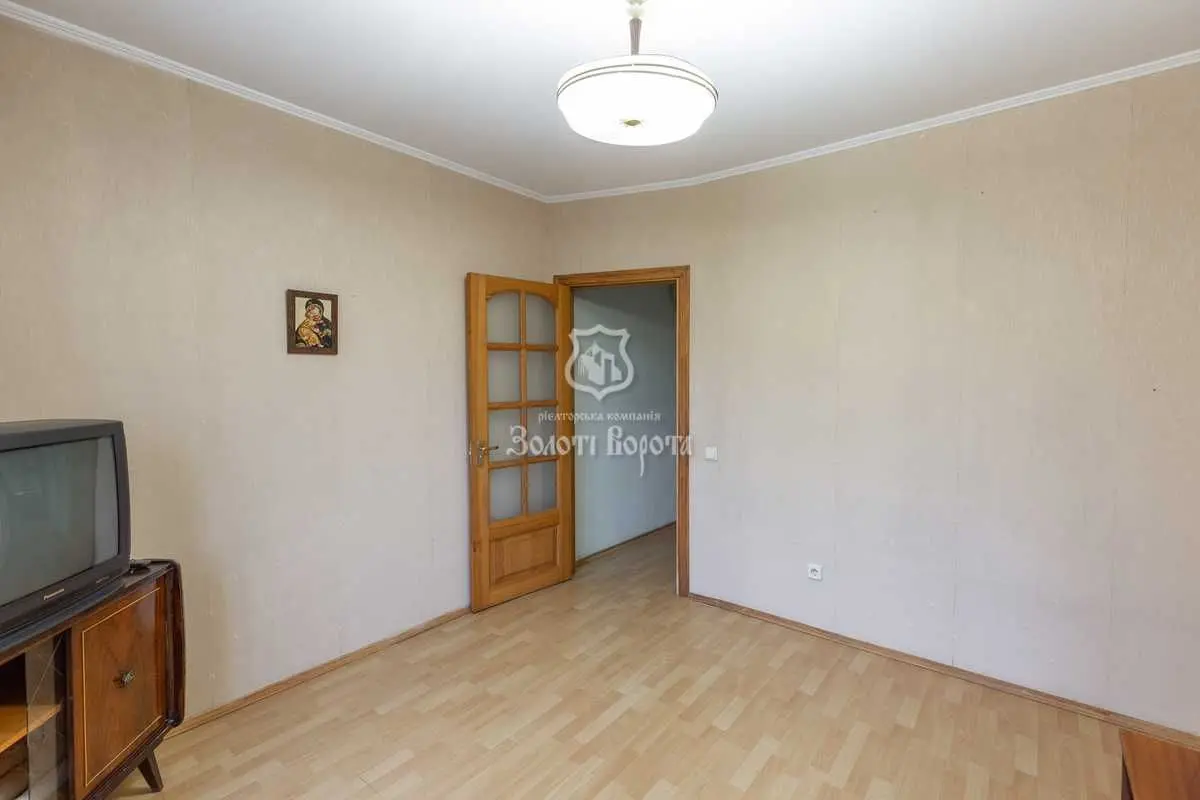 Фото Selling a 3-room apartment, 77.8 sq.m., Kharkivske Road 158 Kyiv, price: 90000 USD, code 9676
