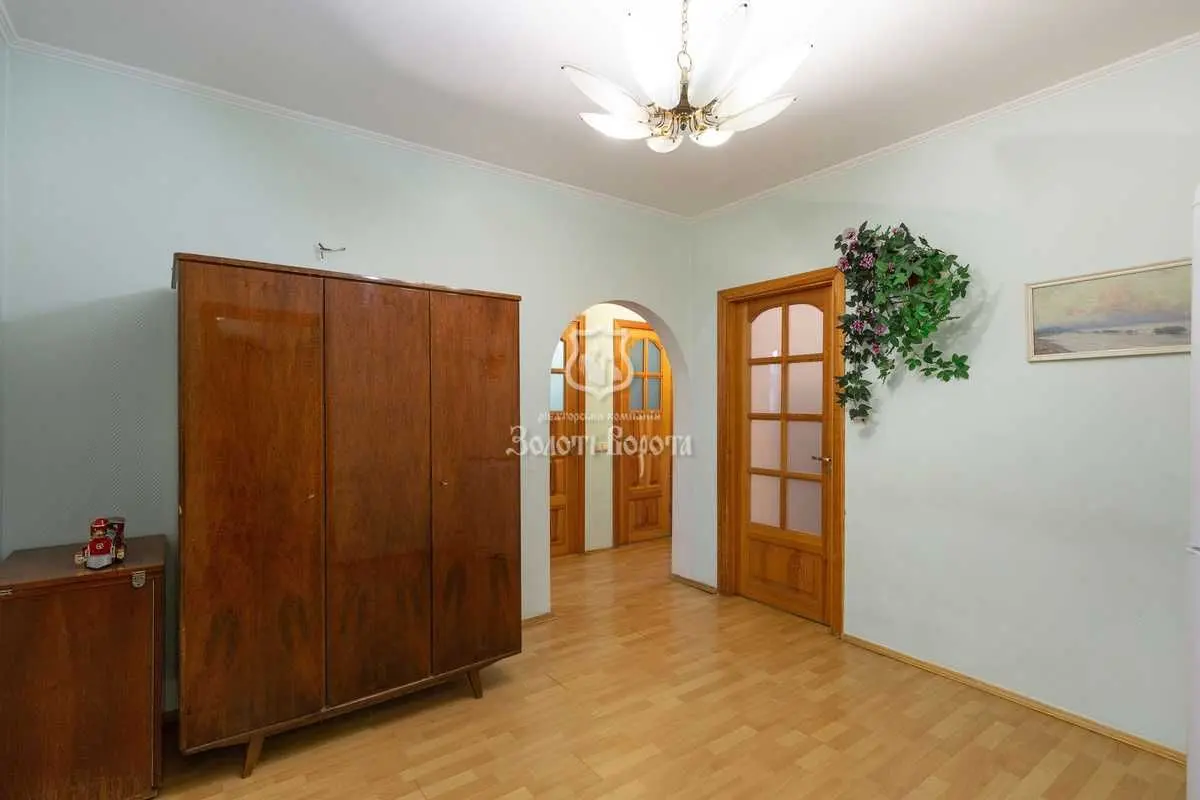 Фото Selling a 3-room apartment, 77.8 sq.m., Kharkivske Road 158 Kyiv, price: 90000 USD, code 9676