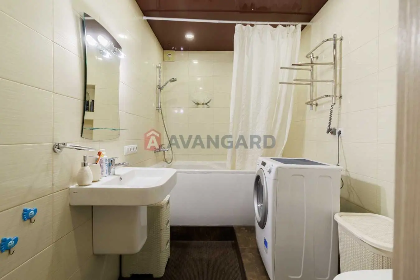 Фото Selling a 2-room apartment, 61 sq.m., Dmytra Lutsenka Street (Yuriia Smolycha Street)  Kyiv, price: 123000 USD, code 9677