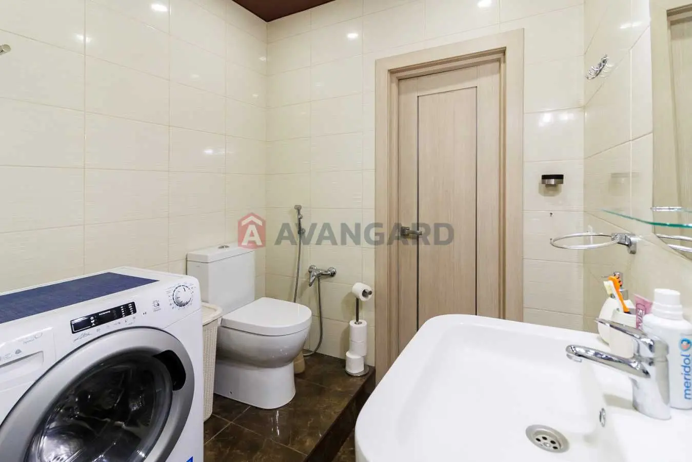 Фото Selling a 2-room apartment, 61 sq.m., Dmytra Lutsenka Street (Yuriia Smolycha Street)  Kyiv, price: 123000 USD, code 9677
