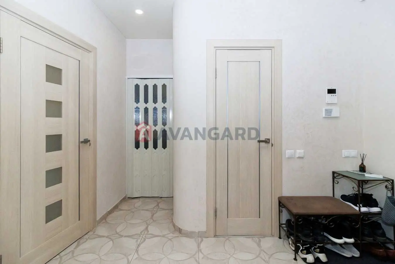 Фото Selling a 2-room apartment, 61 sq.m., Dmytra Lutsenka Street (Yuriia Smolycha Street)  Kyiv, price: 123000 USD, code 9677