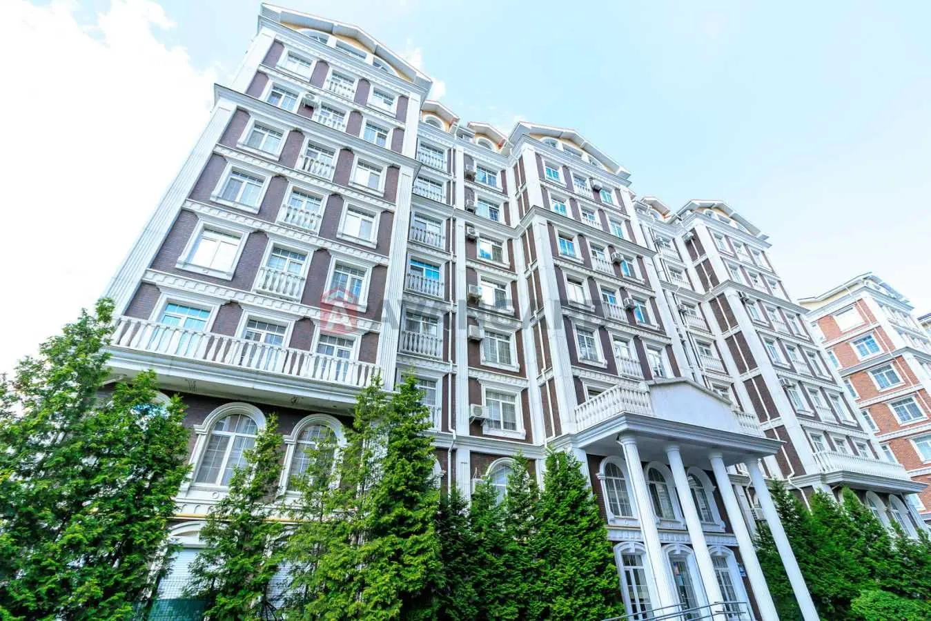 Фото Selling a 2-room apartment, 61 sq.m., Dmytra Lutsenka Street (Yuriia Smolycha Street)  Kyiv, price: 123000 USD, code 9677