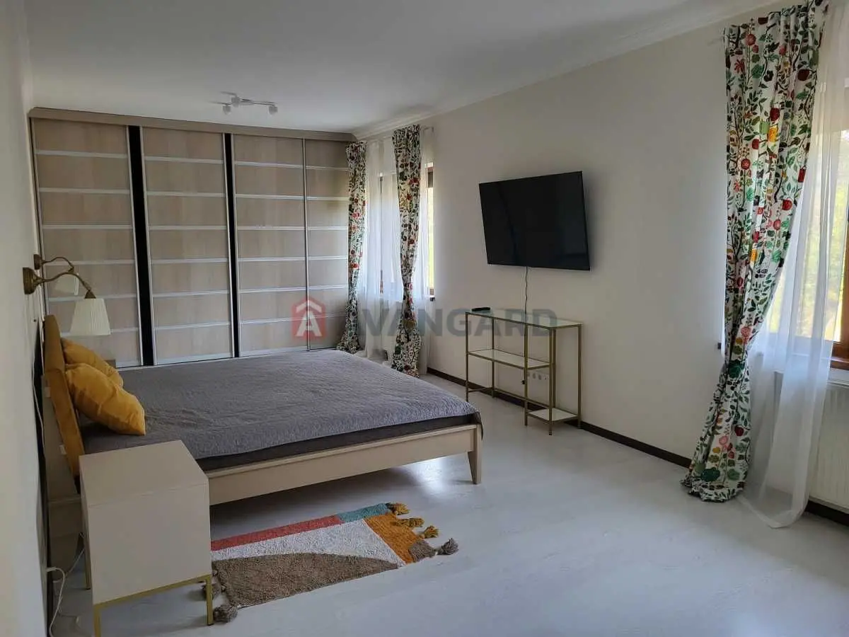 Фото Продаю будинок, 277 кв. м, 4-а лінія  Глеваха, ціна: 295000 USD, код 9679