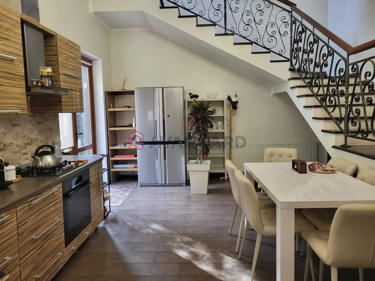 Фото Продаю будинок, 277 кв. м, 4-а лінія  Глеваха, ціна: 295000 USD, код 9679