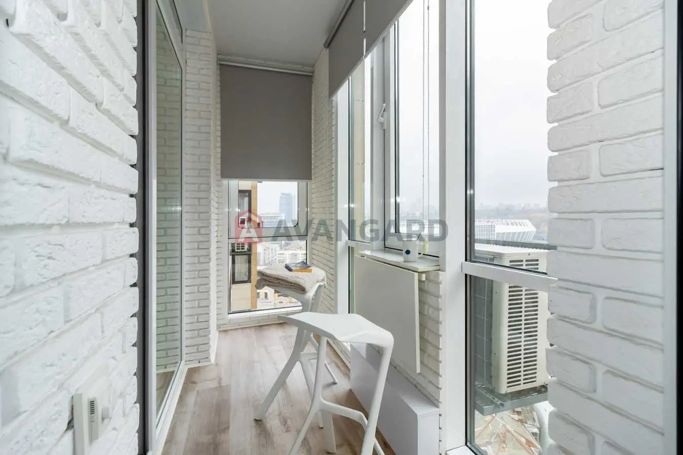 Фото Selling a 2-room apartment, 62.5 sq.m., Saksahanskoho Street  Kyiv, price: 230000 USD, code 9680