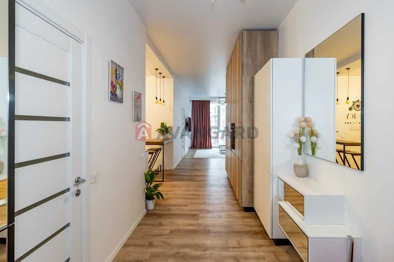 Фото Selling a 2-room apartment, 62.5 sq.m., Saksahanskoho Street  Kyiv, price: 230000 USD, code 9680