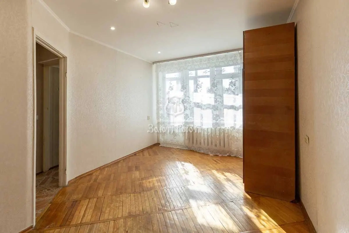 Фото Продаю 1 кімнатну квартиру, 29.7 кв. м, Смілянська вул. 19 Київ, ціна: 27000 USD, код 9684