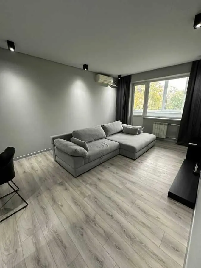 Фото Продаю 2 кімнатну квартиру, 51 кв. м, Декабристів вул. 5 Київ, ціна: 80000 USD, код 9689