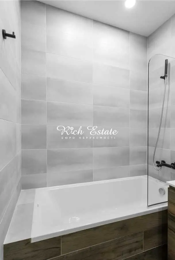 Фото Rent a 2-room apartment, Ulytska street (Ivana Ulitina Street)  Kyiv for long-term rent, price: 1700 USD, code 9700