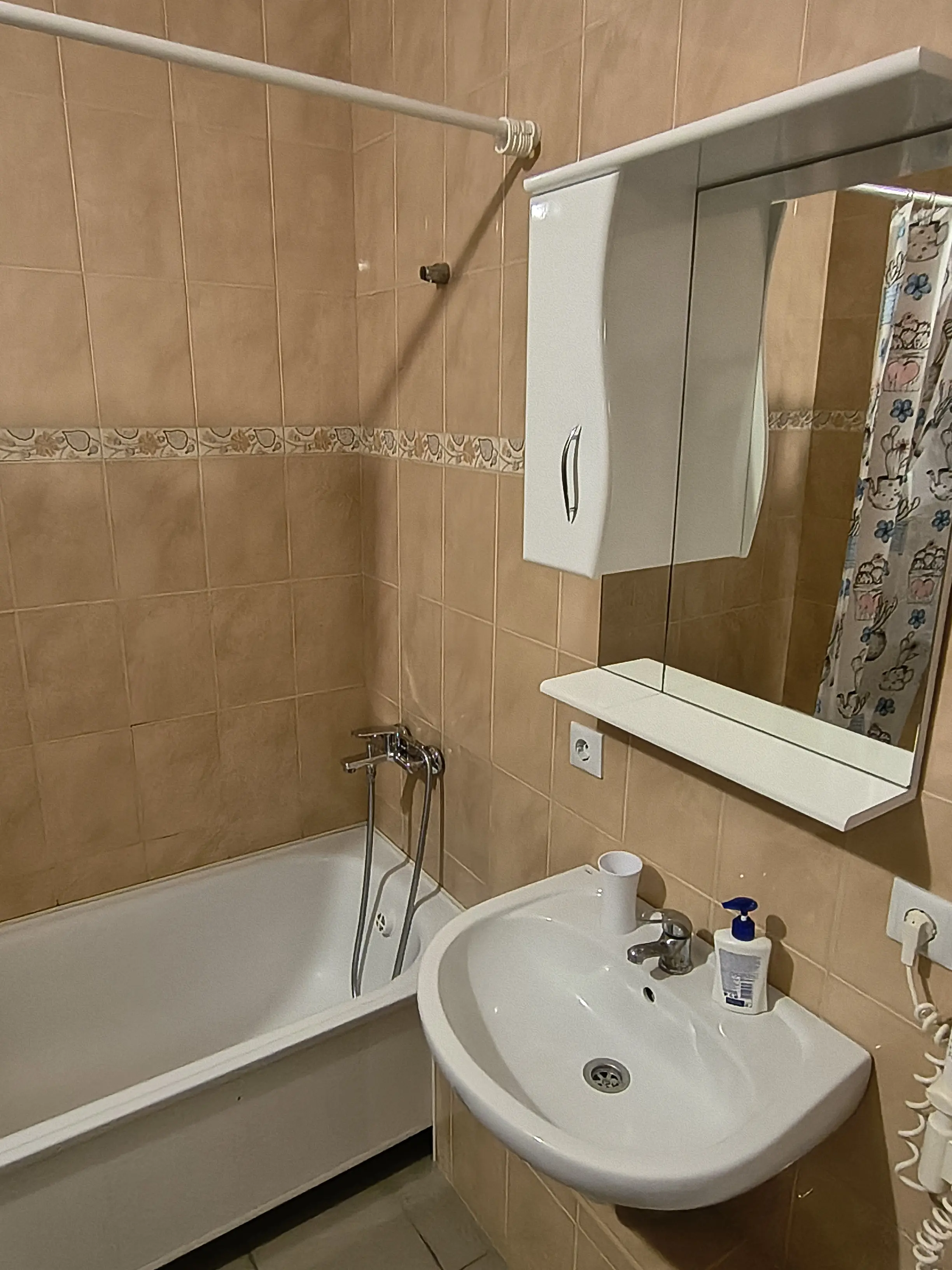 Фото Зняти 1 кімнатну квартиру, Київ в довгострокову оренду, ціна: 12000 UAH, код 9702