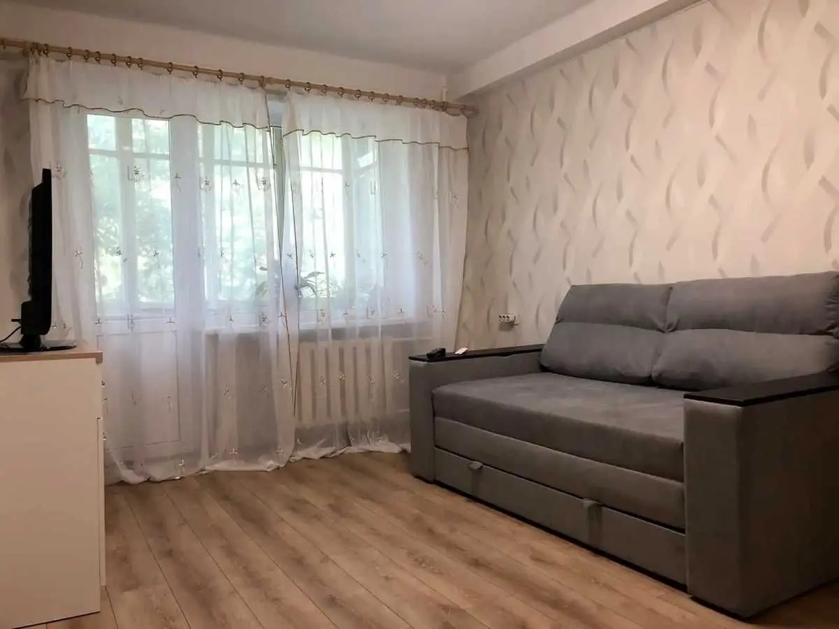 Фото Rent a 1-room apartment, Vidradnyi Avenue 40 Kyiv for long-term rent, price: 10000 UAH, code 9717