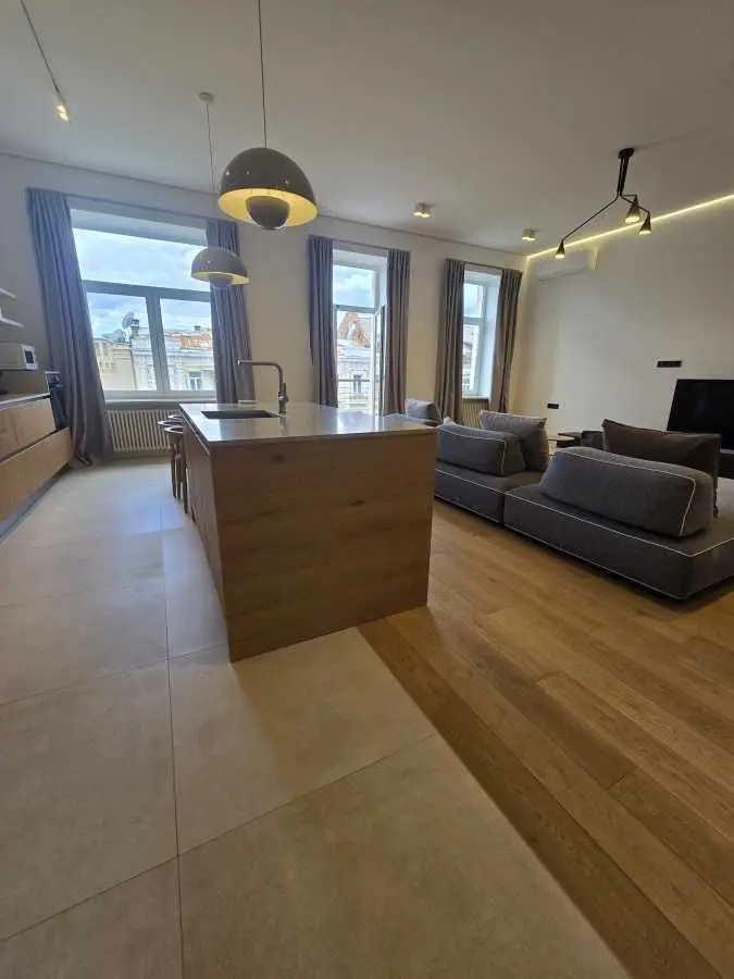 Фото Rent a 4-room apartment, Antonovycha Street (Horkoho Street) 15 Kyiv for long-term rent, price: 4000 USD, code 9722