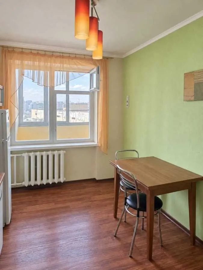 Фото Продаю 1 кімнатну квартиру, 45.8 кв. м, Чеська вул.  Київ, ціна: 68000 USD, код 9731