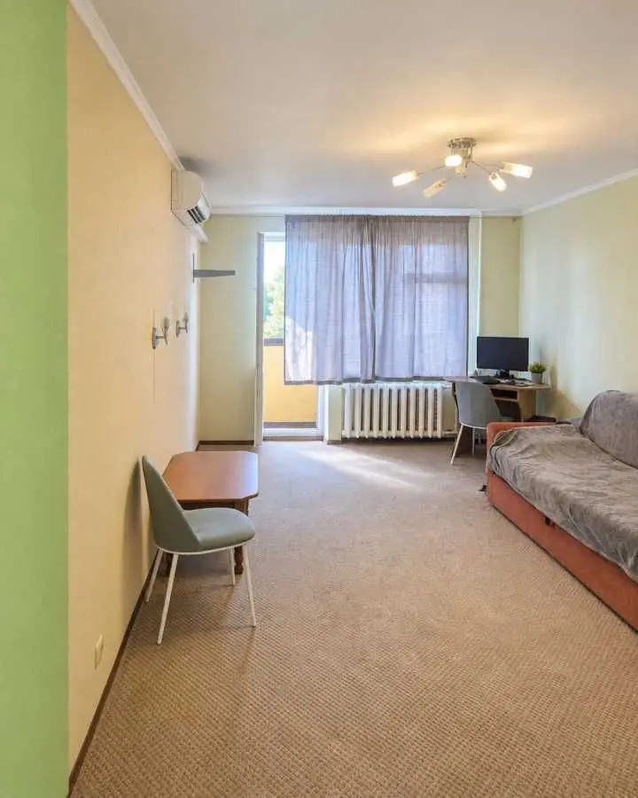 Фото Продаю 1 кімнатну квартиру, 45.8 кв. м, Чеська вул.  Київ, ціна: 68000 USD, код 9731