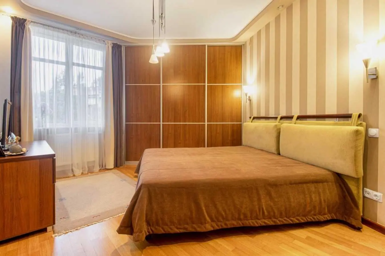 Фото Продаю 3 кімнатну квартиру, 99.2 кв. м, Сергія Єфремова вул. 85 Львів, ціна: 260000 USD, код 9747